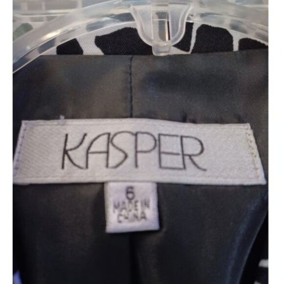 Kasper Women's Size 6 Open Front Lined Animal Printed Bolero Jacket - Picture 2 of 7